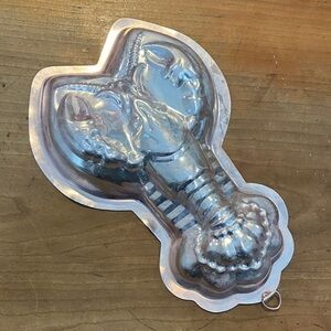 Lobster Shaped aspic / Cake mold Pan - pink copper toned aluminum metal